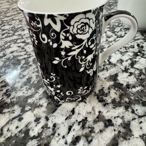 Floral Black and White Mug